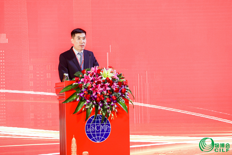 中共青岛市委组织部副部长王春河发表致贺词.jpg 中共青岛市委组织部副部长王春河发表致贺词.jpg